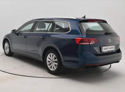 Volkswagen - Passat