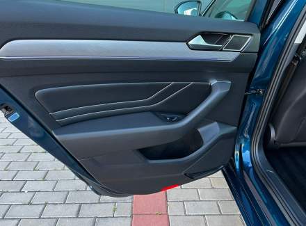Volkswagen - Passat