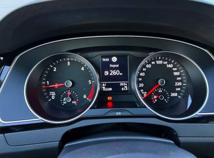 Volkswagen - Passat