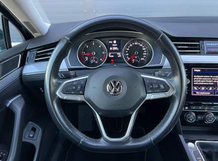 Volkswagen - Passat
