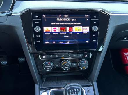 Volkswagen - Passat