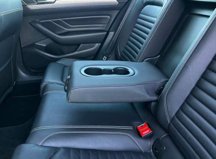 Volkswagen - Passat