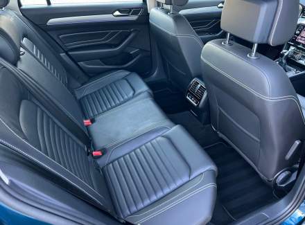 Volkswagen - Passat