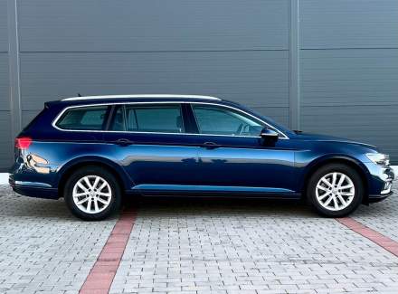 Volkswagen - Passat