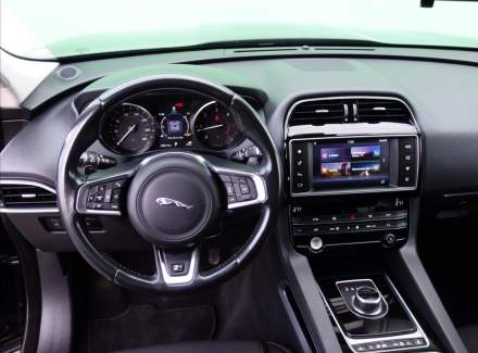Jaguar - F-Pace