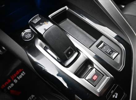 Peugeot - 5008