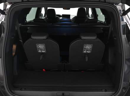 Peugeot - 5008