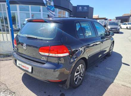 Volkswagen - Golf