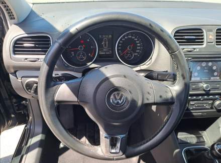 Volkswagen - Golf
