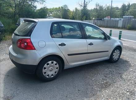 Volkswagen - Golf