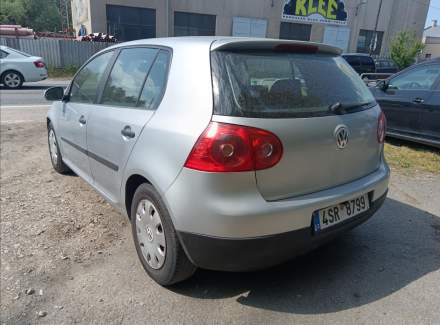 Volkswagen - Golf