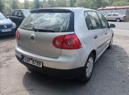 Volkswagen - Golf