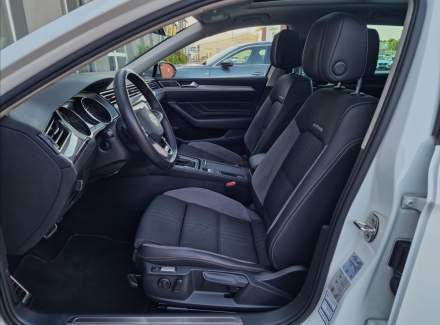 Volkswagen - Passat