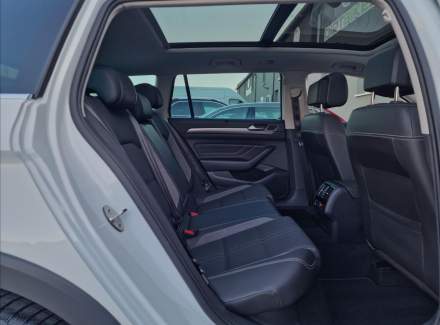 Volkswagen - Passat