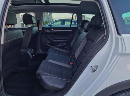 Volkswagen - Passat