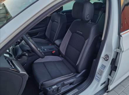 Volkswagen - Passat