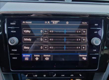Volkswagen - Passat