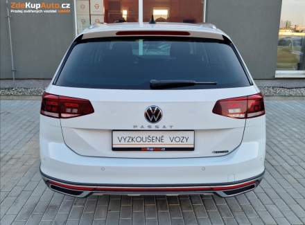 Volkswagen - Passat