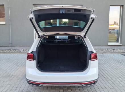 Volkswagen - Passat