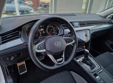 Volkswagen - Passat