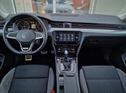 Volkswagen - Passat