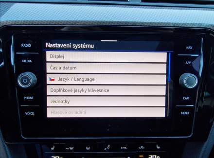 Volkswagen - Passat