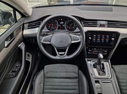 Volkswagen - Passat