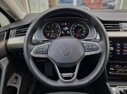 Volkswagen - Passat