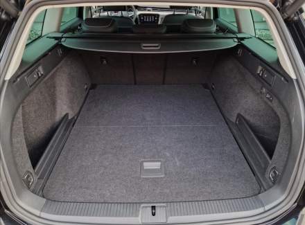 Volkswagen - Passat