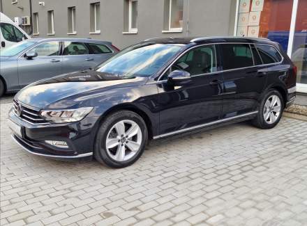 Volkswagen - Passat