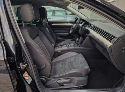 Volkswagen - Passat
