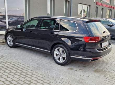 Volkswagen - Passat