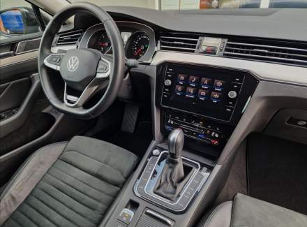 Volkswagen - Passat