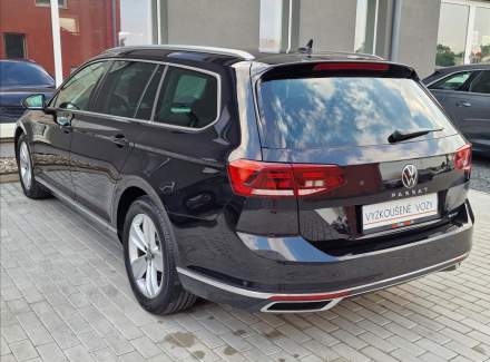 Volkswagen - Passat