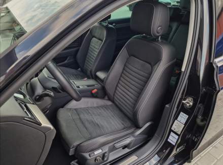 Volkswagen - Passat