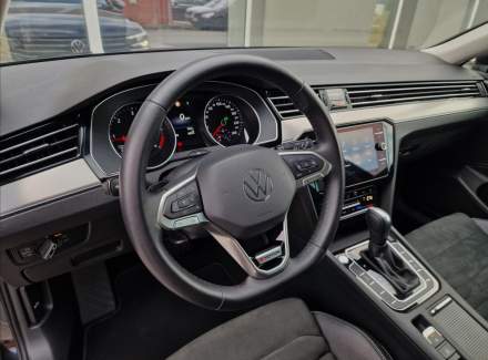Volkswagen - Passat