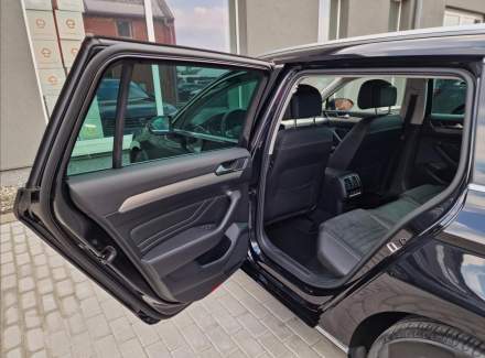 Volkswagen - Passat