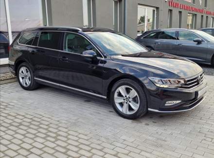 Volkswagen - Passat