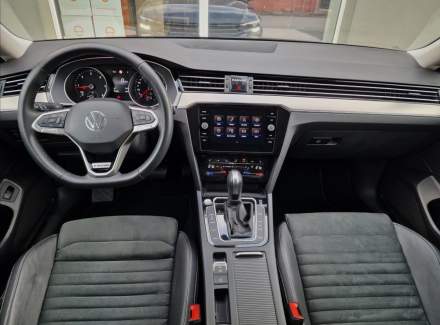 Volkswagen - Passat