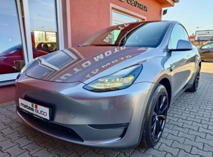 Tesla - Model Y