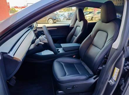 Tesla - Model Y