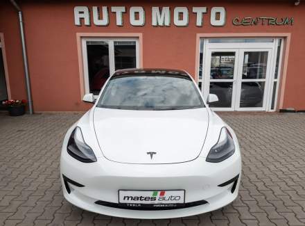 Tesla - Model 3