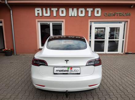 Tesla - Model 3
