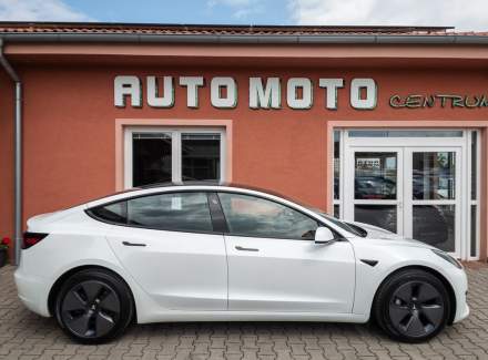 Tesla - Model 3