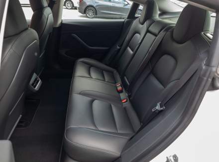 Tesla - Model 3