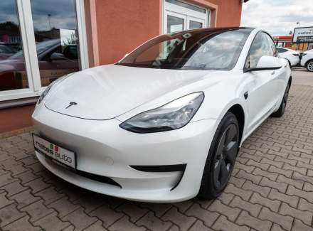 Tesla - Model 3