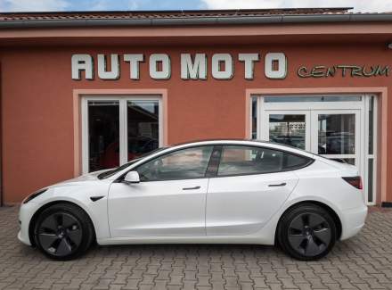 Tesla - Model 3