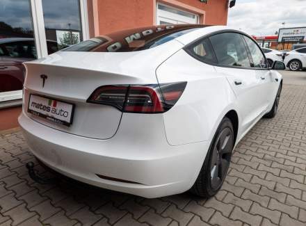 Tesla - Model 3