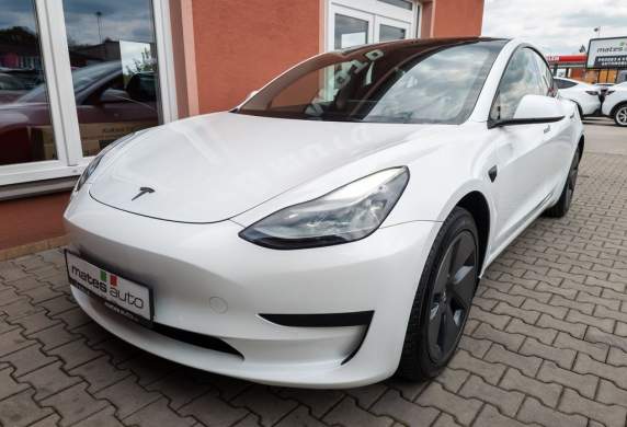 Tesla - Model 3