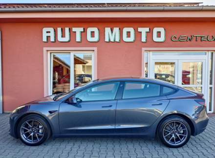 Tesla - Model 3